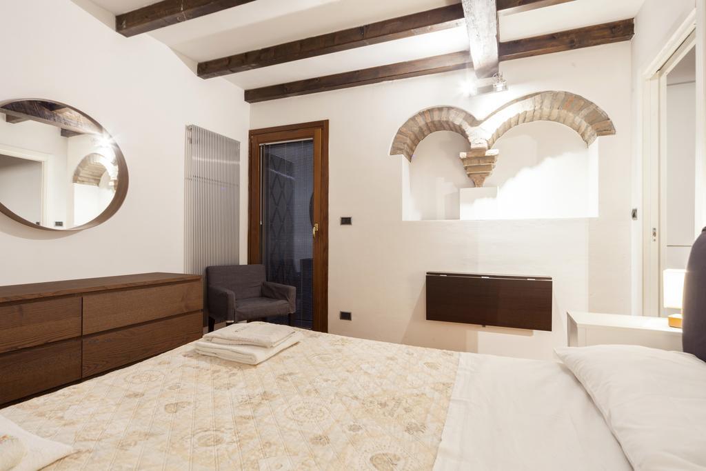 Ludovico De Varthema, Bologna Apartment Luaran gambar